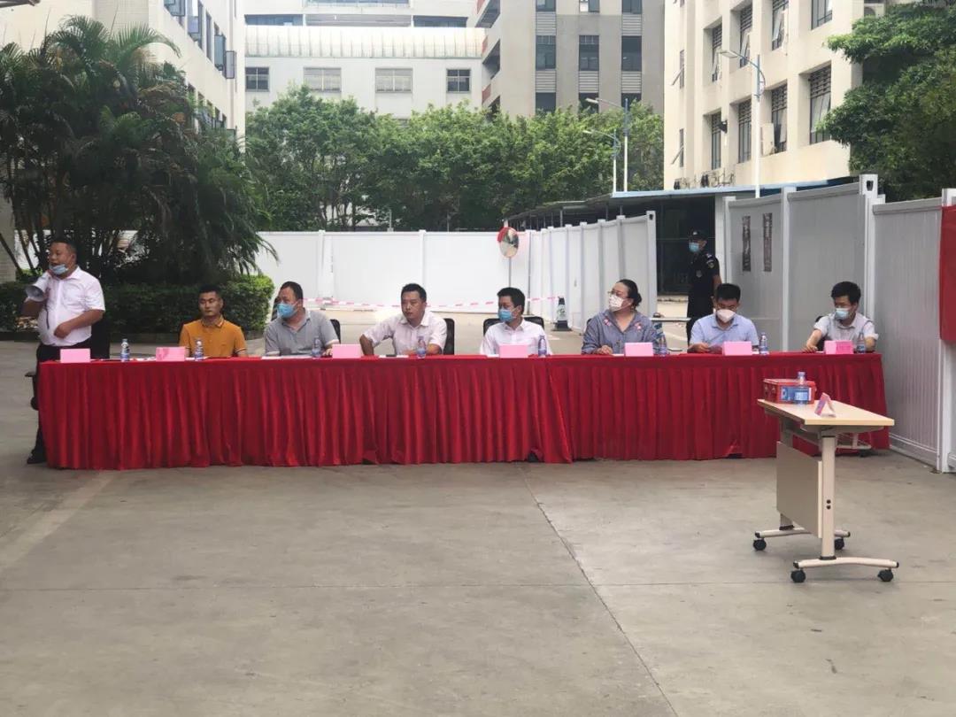 防患于未“燃”，产服公司组织开展消防演练01