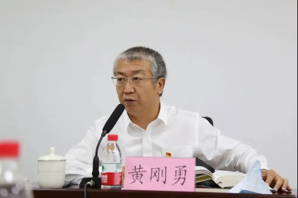 产服公司开展《习近平谈治国理政》第三卷集中学习活动01